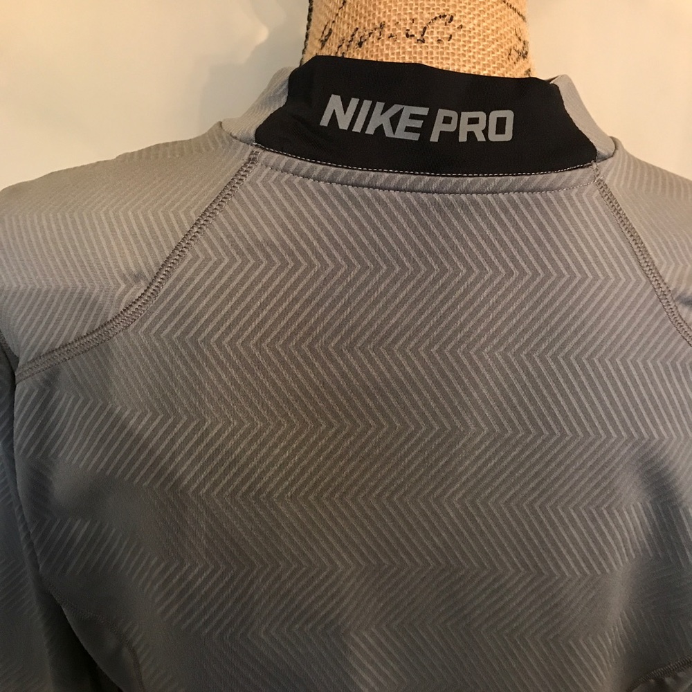 Men's Nike Pro Dri-fit fitted 1/4zip grey/black - Picture 4 of 8